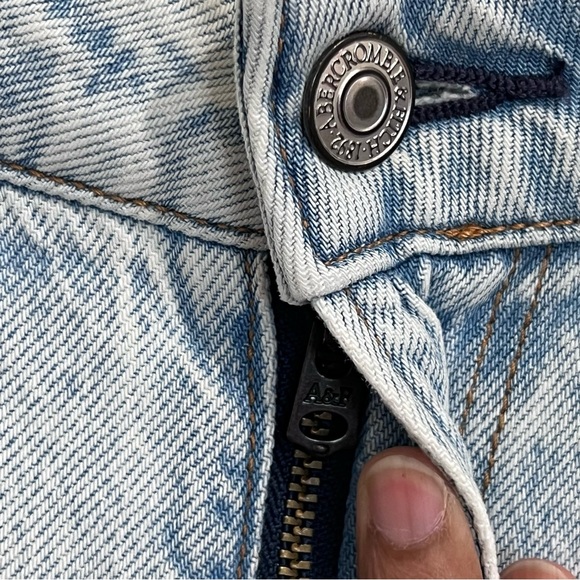 EUC Abercrombie & Fitch Curve Love High Rise Cropped Wide Leg Jean - Picture 9 of 11